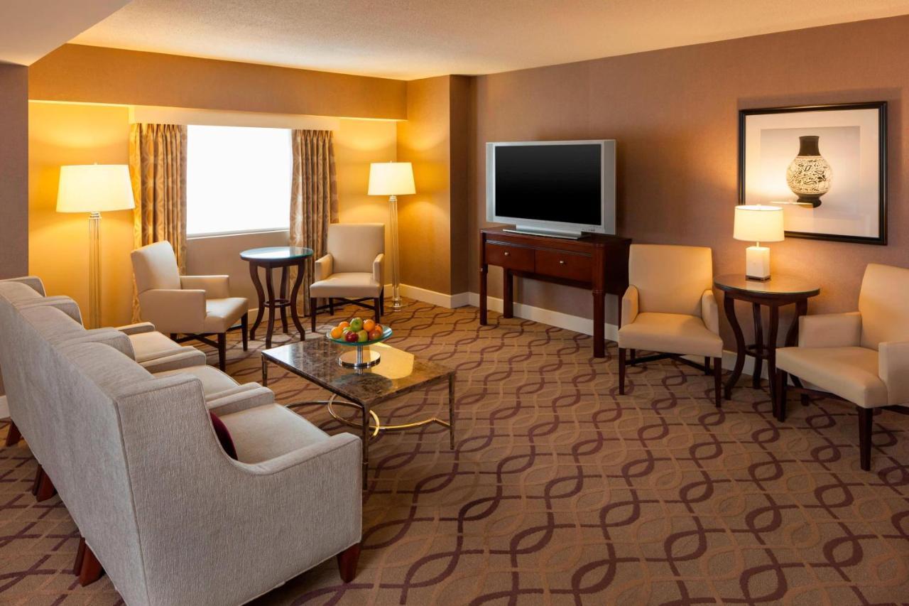 Sheraton Hotel Metairie New Orleans Экстерьер фото
