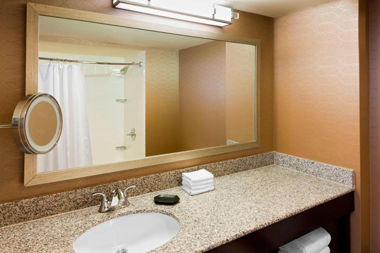 Sheraton Hotel Metairie New Orleans Экстерьер фото